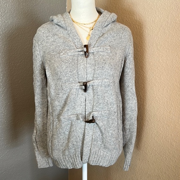 *Vinyard Vines - Size S - grey knit sweater with hood and loop close front - Picture 1 of 5